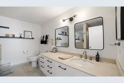 21 W Chestnut Street #1306, Chicago, IL 60611 - Photo 23