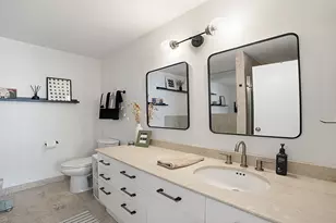 21 W Chestnut St, Chicago, IL 60611 - Photo 23