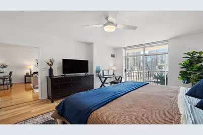 21 W Chestnut Street #1306, Chicago, IL 60611 - Photo 17