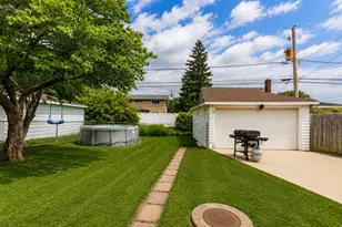 8729 S California St, Evergreen Park, IL 60805 - Photo 13