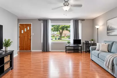 8729 S California Street, Evergreen Park, IL 60805 - Photo 3