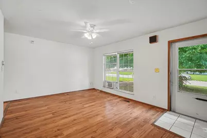 810 Maplepark Drive, Champaign, IL 61821 - Photo 3