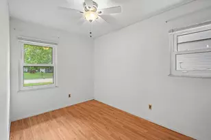810 Maplepark Dr, Champaign, IL 61821 - Photo 17