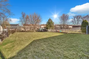1784 McCormick Ln, Hanover Park, IL 60133 - Photo 19