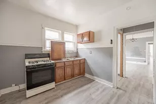 7754 S Saginaw Ave, Chicago, IL 60649 - Photo 9
