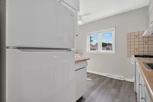 1621 Boeger Ave, Westchester, IL 60154 - Photo 7