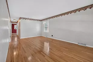 1204 Searle Dr, Normal, IL 61761 - Photo 3