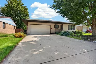 1204 Searle Dr, Normal, IL 61761 - Photo 41