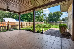 1204 Searle Dr, Normal, IL 61761 - Photo 37