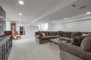39 Amber Ct, Lindenhurst, IL 60046 - Photo 31