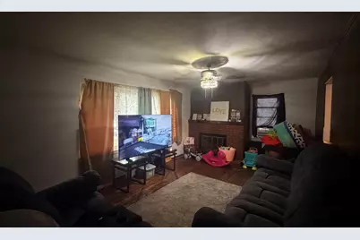 1407 S Sycamore Street, Centralia, IL 62801 - Photo 3