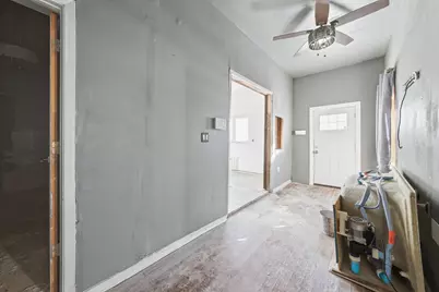 8750 S Princeton Avenue, Chicago, IL 60620 - Photo 13
