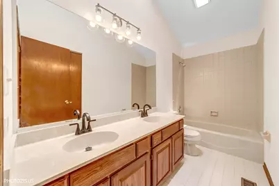 970 Ponderosa Lane, Hoffman Estates, IL 60010 - Photo 29