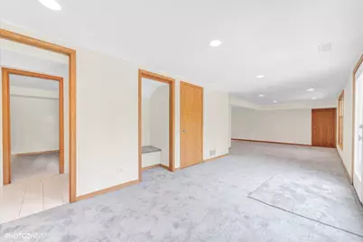 970 Ponderosa Lane, Hoffman Estates, IL 60010 - Photo 19