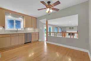 650 Newport Ave, Westmont, IL 60559 - Photo 7