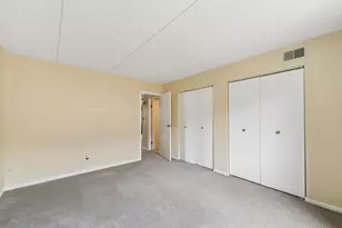 5401 Chateau Dr, Rolling Meadows, IL 60008 - Photo 17