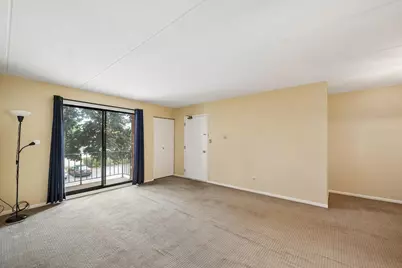 5401 Chateau Drive #4, Rolling Meadows, IL 60008 - Photo 11