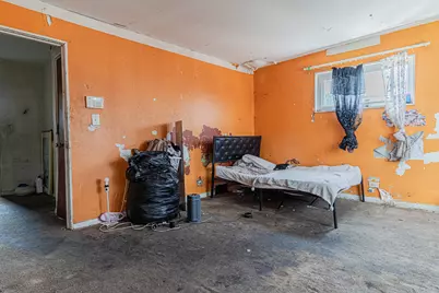 5039 W Gladys Avenue #E, Chicago, IL 60644 - Photo 17