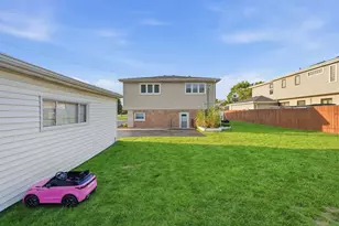 8053 W 88th St, Hickory Hills, IL 60457 - Photo 19