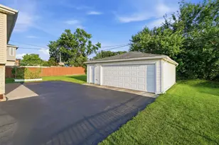 8053 W 88th St, Hickory Hills, IL 60457 - Photo 27