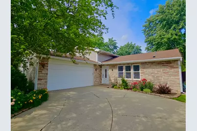 1002 Summerfield Court, Roselle, IL 60172 - Photo 1