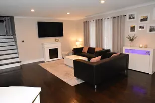 1002 Summerfield Ct, Roselle, IL 60172 - Photo 3
