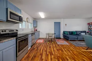 403 N 1st St, Sheldon, IL 60966 - Photo 5