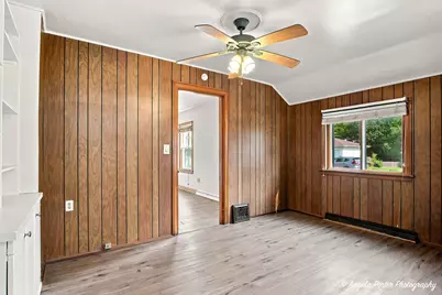 663 Pleasant Street, Woodstock, IL 60098 - Photo 7