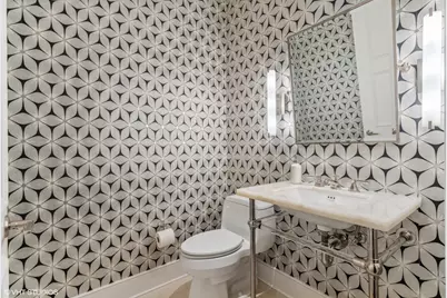 118 E Erie Street #27G, Chicago, IL 60611 - Photo 15