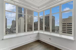 118 E Erie St, Chicago, IL 60611 - Photo 7