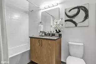 2406 W Armitage Ave, Chicago, IL 60647 - Photo 21