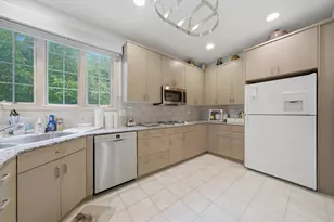 2004 Claridge Ct, Northbrook, IL 60062 - Photo 13