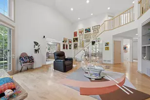 2004 Claridge Ct, Northbrook, IL 60062 - Photo 9