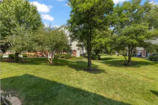 233 Birmingham Ct, Roselle, IL 60172 - Photo 17