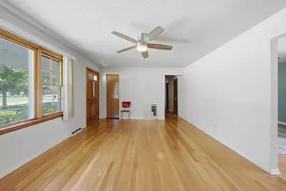 5023 W 81st Street, Burbank, IL 60459 - Photo 5