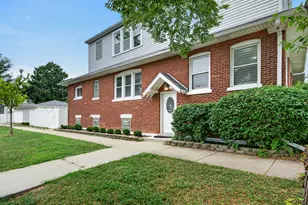 1147 Wesley Ave, Oak Park, IL 60304 - Photo 1