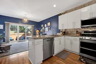 4426 W Hutchinson St, Chicago, IL 60641 - Photo 9