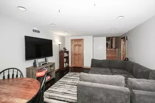 4N681 Brookside W Dr, Saint Charles, IL 60175 - Photo 17