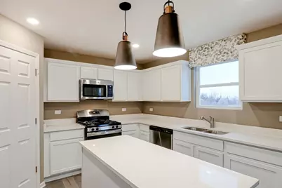 146 Piper Glen Avenue, Oswego, IL 60543 - Photo 9