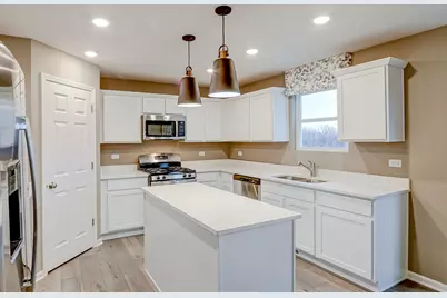 146 Piper Glen Avenue, Oswego, IL 60543 - Photo 11