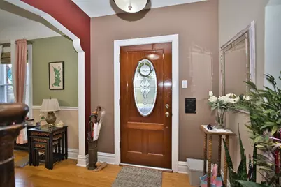 5974 W Miami Avenue, Chicago, IL 60646 - Photo 9