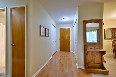 1321 S Finley Road #422, Lombard, IL 60148 - Photo 7