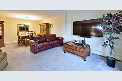 1321 S Finley Road #422, Lombard, IL 60148 - Photo 17