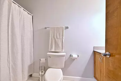 1321 S Finley Road #422, Lombard, IL 60148 - Photo 29