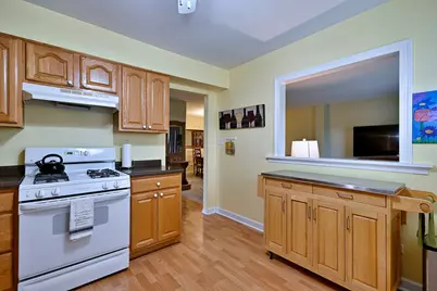 1321 S Finley Road #422, Lombard, IL 60148 - Photo 13