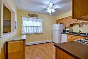 1321 S Finley Rd, Lombard, IL 60148 - Photo 9