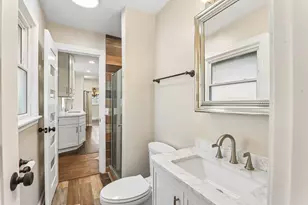 807 E Golfview Dr, Mount Prospect, IL 60056 - Photo 13