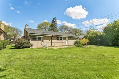 807 E Golfview Drive, Mount Prospect, IL 60056 - Photo 31