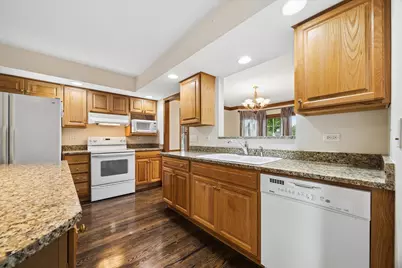 5711 Foxgate Lane, Hinsdale, IL 60521 - Photo 5