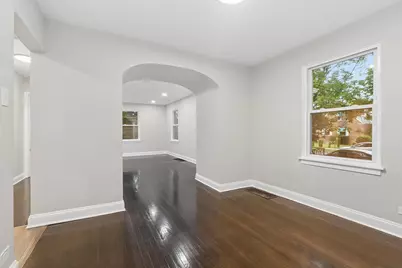 10106 S Crandon Avenue, Chicago, IL 60617 - Photo 5